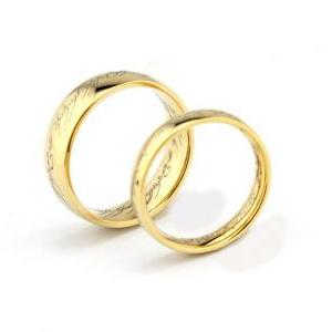 2pcs Golden Lord of the rings stain..