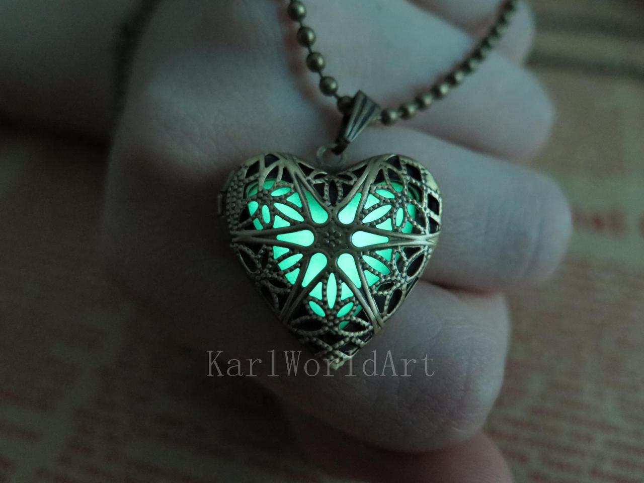 Shipping Green The Heart Of Atlantis, Glowing Necklace, Glowing Jewelry,glowing Pendant,glow Heart,glow Pendant Necklace,wedding Necklace