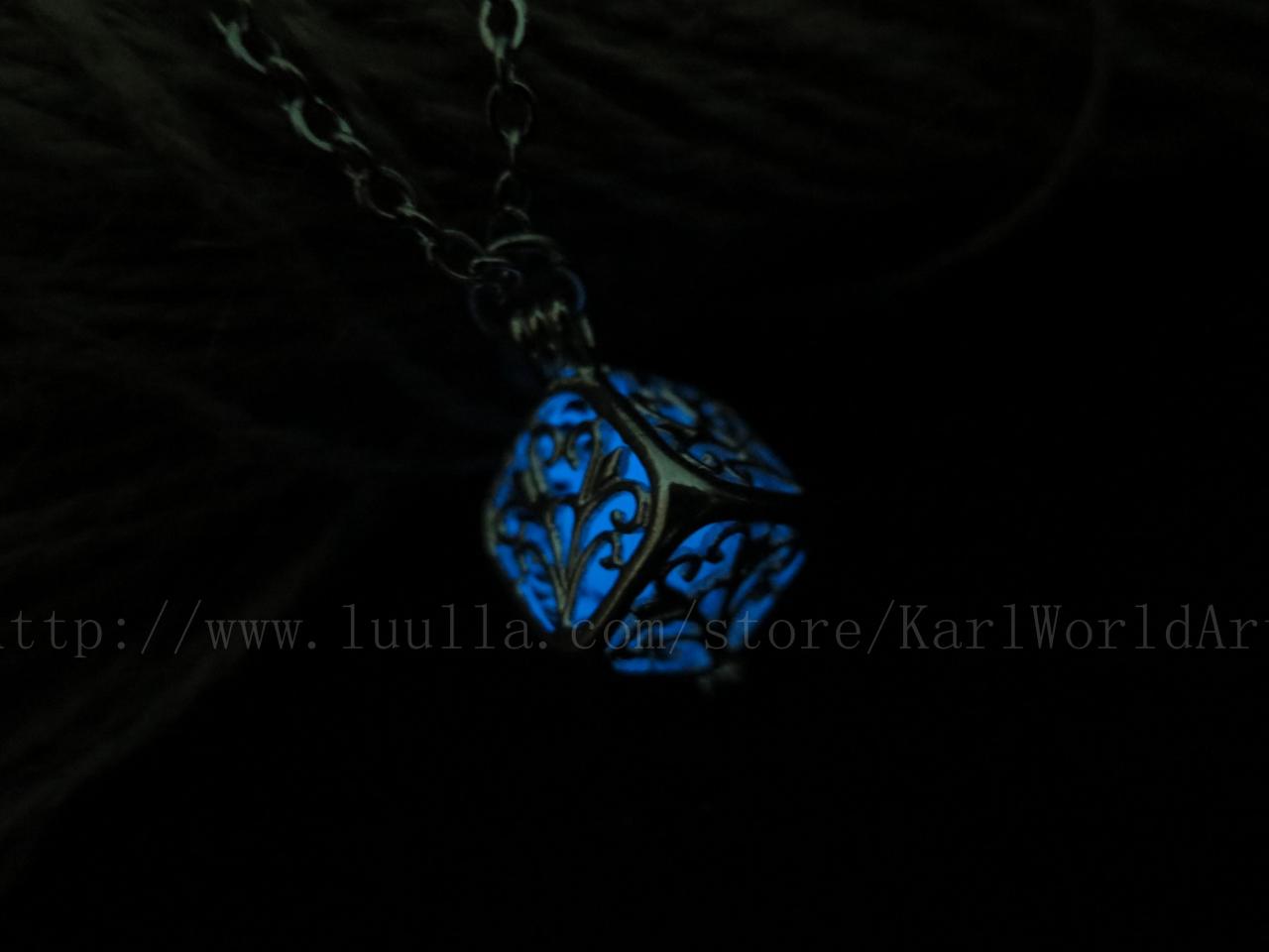 Free shipping Blue Cube Glowing Necklace, Glow in the dark necklace,glow pendant necklace,Halloween jewelry
