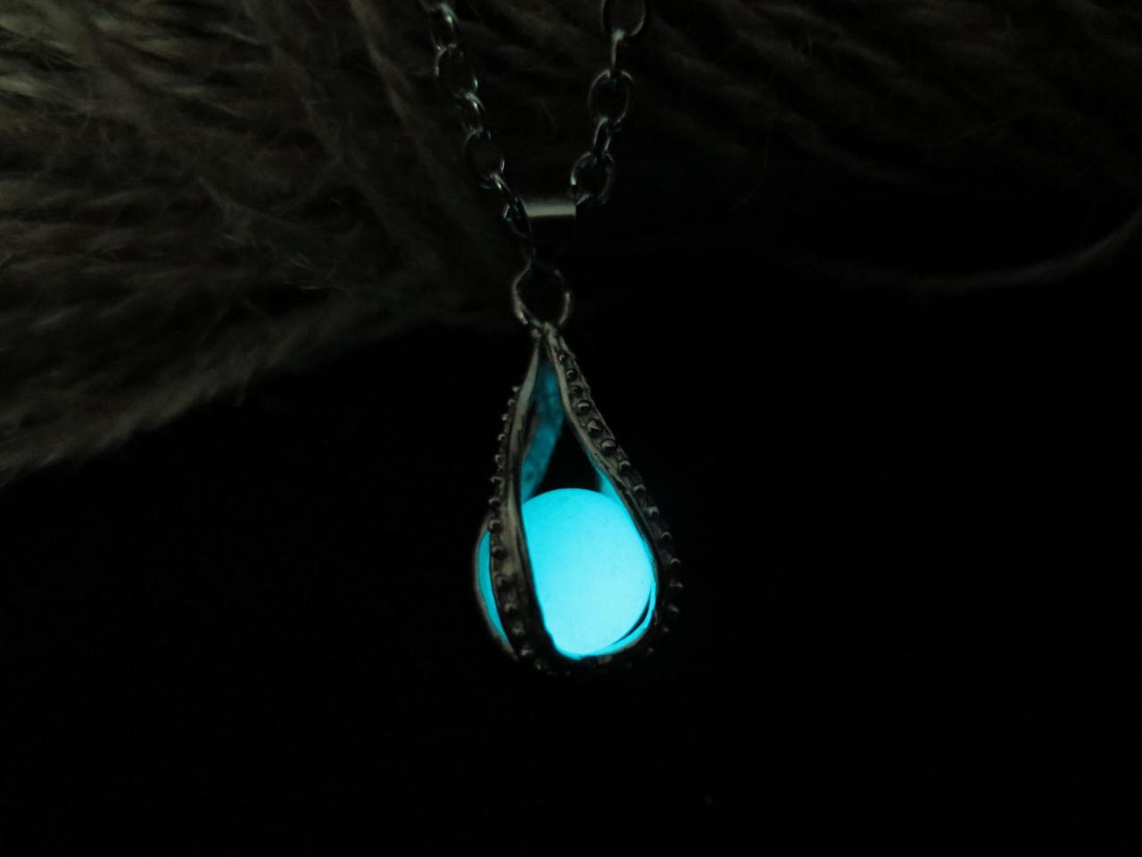 Cyan Luminous Ball, Dragon Claw, Prom Jewelry, Party Jewelry,glow In The Dark Cyan Necklace,glowing Pendant Necklace